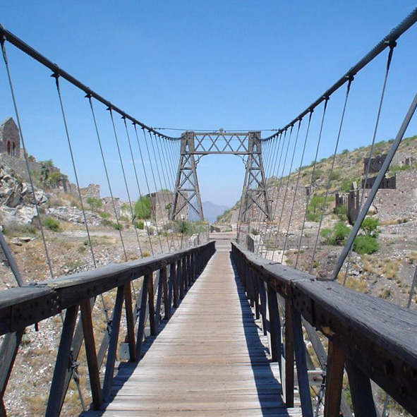 Visita el Puente Colgante de Ojuela en Mapimí